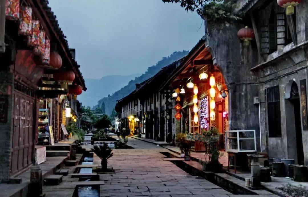 90后鄂伦春小伙抖音宣传家乡文化走红,二十天吸引超30万粉丝关注
